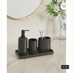 Matte Bathroom Accessory Set with Tray